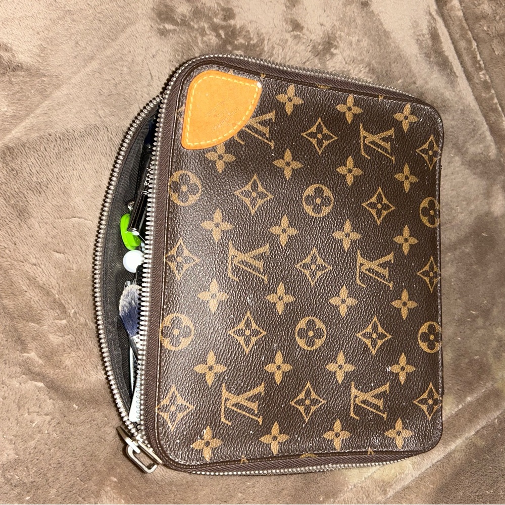 Louis Vuitton Brown Monogram Men's Bag - Picture 6 of 6